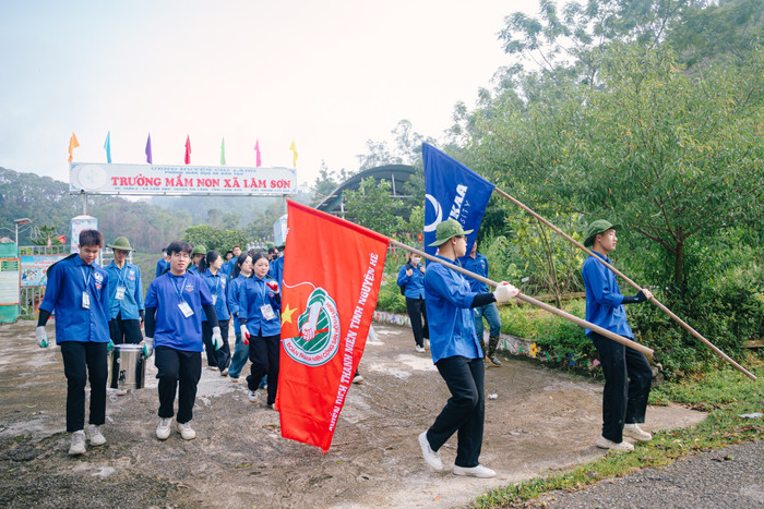 Chiến dịch tình nguyện Mùa hè xanh - Lạng Sơn 2025 của Đoàn Thanh niên Đại học Phenikaa. Ảnh: website nhà trường. 526611400-122165934050463545-7557638051547404821-n.jpg