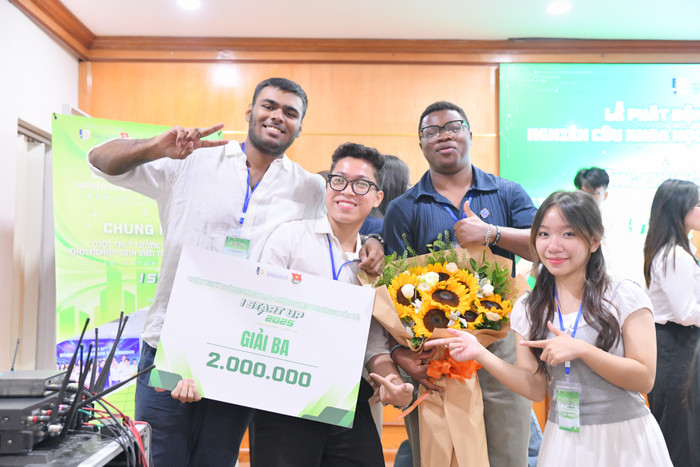 Dự án Helio giành giải Ba tại cuộc thi "Ý tưởng sáng tạo - khởi nghiệp Istartup 2025". Ảnh: Nhóm sinh viên cung cấp. man-0850-1.jpg
