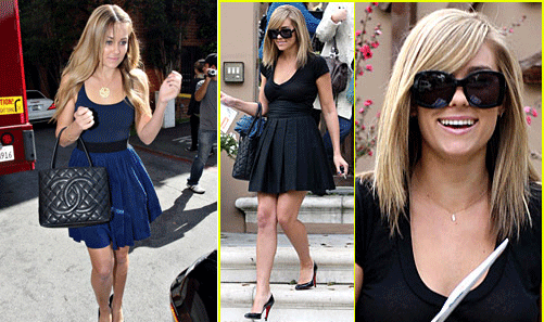 Cô nàng xinh đẹp cũng yêu thích những bộ váy xếp ly bồng trông thật trẻ trung và đáng yêu.