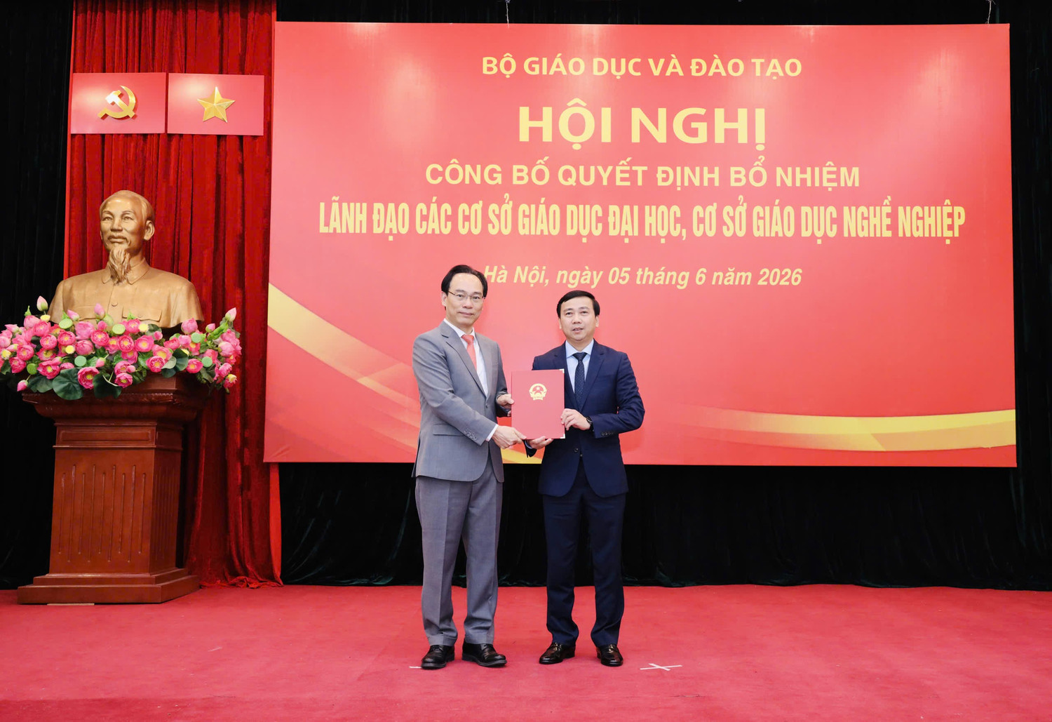 bo-nhiem-1.jpg