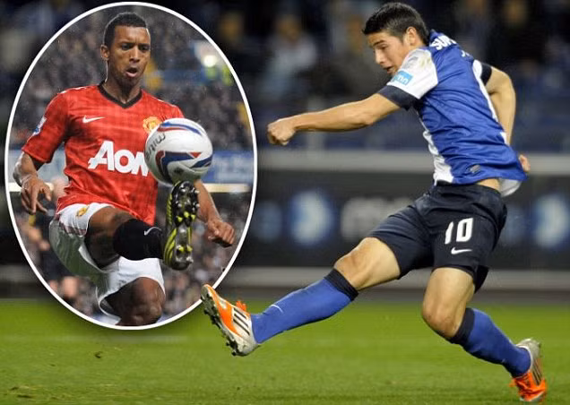 Thương vụ mua James Rodriguez của Man Utd đang lâm vào thế bí khi đội chủ quản của cầu thủ này, Porto đã cao tay hơn bằng việc đàm phán và nâng mức giá giải phóng hợp đồng lên thành 36 triệu bảng thay vì 24 triệu như trước. Vậy nên có thông tin phía Quỷ đỏ đang muốn dùng Nani như một phần hợp đồng để đưa Ronaldo mới về với Old Trafford.