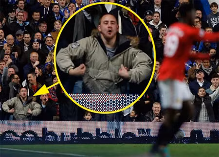 The Blues mới đây đã có động thái mạnh tay trừng trị Gavn Kirkham- người vừa bị cảnh sát "sờ gáy" vì có hành vi phân biệt chủng tộc với Welbeck khi Chelsea đụng độ Man Utd tại Capital One Cup bằng cách cấm CĐV này bén mảng tới sân Stamford Bridge.