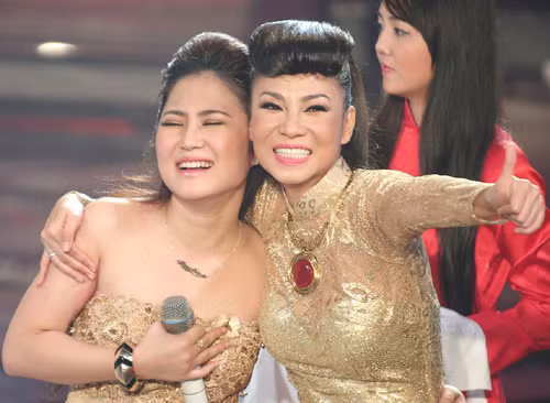 Thầy trò Thu Minh - Hương Tràm vỡ òa hạnh phúc trong niềm vui chiến thắng Thầy trò Thu Minh - Hương Tràm vỡ òa hạnh phúc trong niềm vui chiến thắng