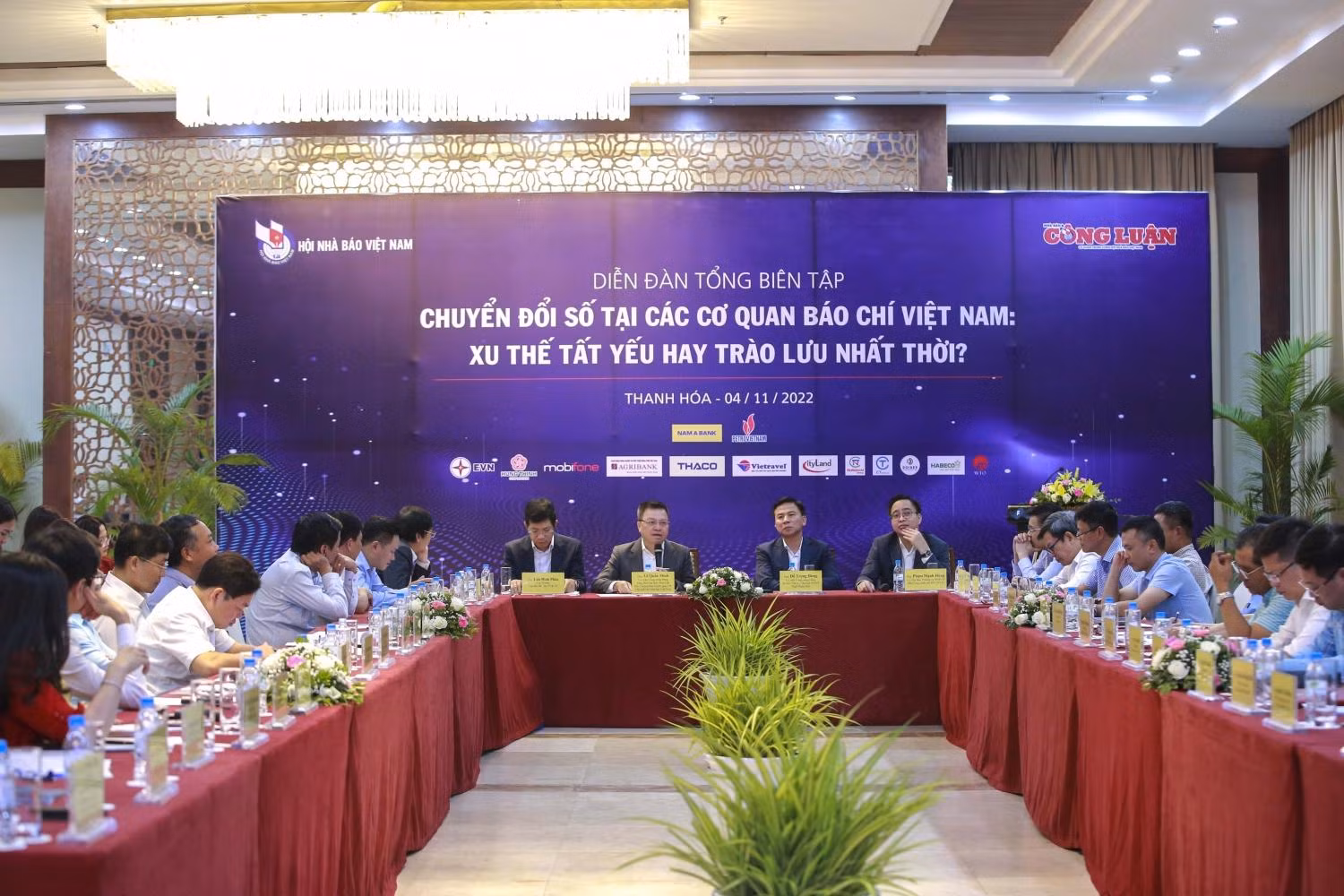 Chủ tịch Hội Nhà báo Việt Nam Lê Quốc Minh: Chuyển đổi số không chỉ là vấn đề công nghệ mà là vấn đề tư duy, phải thay đổi tư duy của người đứng đầu cho đến toàn bộ toà soạn thì mới thành công. Ảnh: PVN