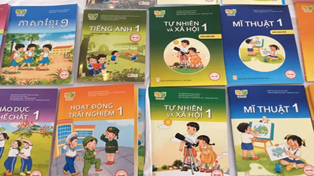 Việc chọn lựa sách giáo khoa tránh sao khỏi định hướng? (Ảnh minh họa: Báo Tài nguyên và Môi trường).