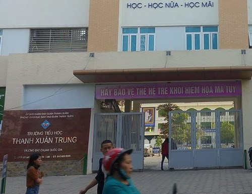 Trường Tiểu học Thanh Xuân Trung, quận Thanh Xuân nơi đang liên kết với Language Link và DynEd (ảnh Trinh Phúc. nguồn giaoduc.net.vn). Trường Tiểu học Thanh Xuân Trung, quận Thanh Xuân nơi đang liên kết với Language Link và DynEd (ảnh Trinh Phúc. nguồn giaoduc.net.vn).