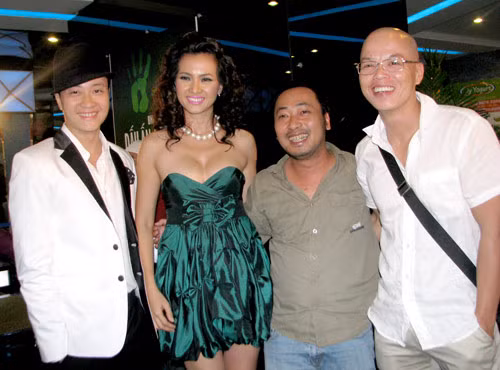 Hai "hot boy" Vũ Ngọc Đãng và Nguyễn Quang Dũng (từ phải sang) là bạn thân của nhau.