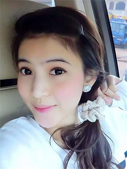 18 tuổi, Sitphaxay đại diện cho Lào tại cuộc thi Hoa hậu sắc đẹp quốc tế 2004 tổ chức tại Trung Quốc và cũng giành được giải Miss Lux 2004.