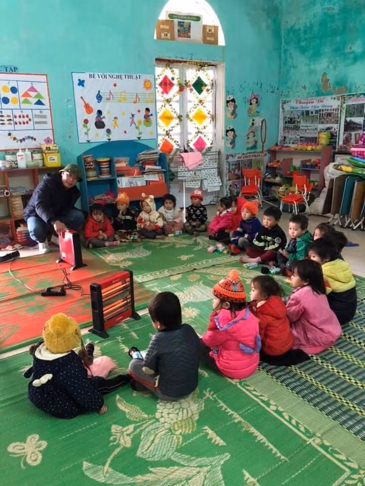 Riêng các trường mầm non gần như 100% các phòng học đều có máy sưởi. Ảnh: Phòng Giáo dục và Đào tạo huyện Xín Mần cung cấp
