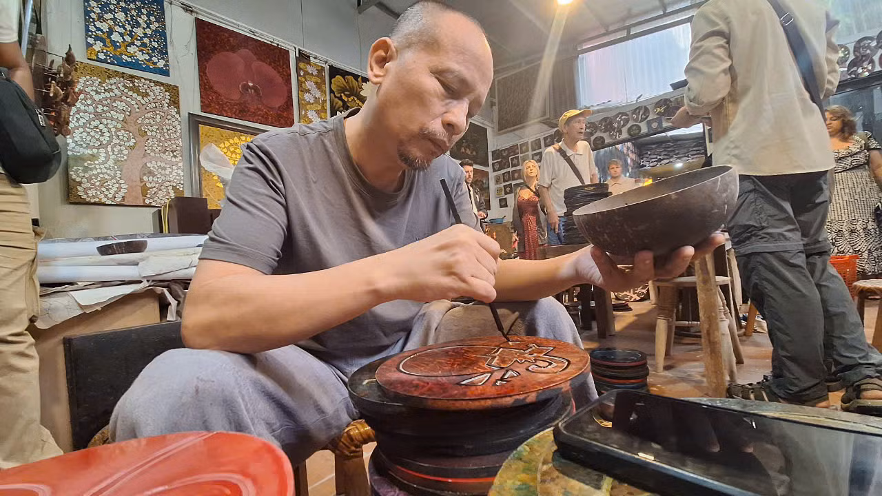gdvn_trai-nghiem-du-lich-lang-nghe-son-mai (1).jpg