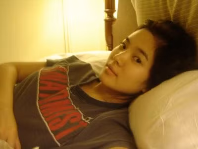 Song Hye Kyo xinh đẹp với khuôn không hề "makeup" của mình.