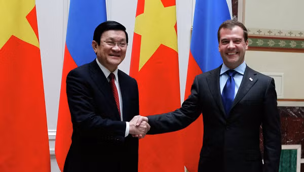 Chủ tịch Trương Tấn Sang đã có cuộc hội đàm với Thủ tướng Dmitry Medvedev tại Moscow. Chủ tịch cũng sẽ có cuộc hội đàm với Tổng thống Nga Vladimir Putin để thảo luận về những nỗ lực tăng cường đối thoại chính trị và mở rộng hợp tác kinh tế giữa hai nước, cũng như các vấn đề quốc tế.