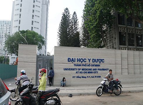 Bắt đầu từ sáng ngày 9/3, khoảng 14.000 sinh viên Trường Đại học Y Dược quay trở lại trường học (ảnh: P.L)