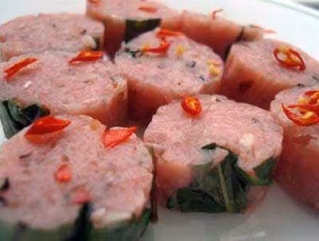 4. Bệnh giun xoắn: Là bệnh truyền nhiễm cấp hoặc bán cấp tính do ấu trùng giun xoắn gây ra, nếu không điều trị kịp thời, bệnh sẽ có những biến chứng nguy hiểm, thậm chí là tử vong. 4. Bệnh giun xoắn: Là bệnh truyền nhiễm cấp hoặc bán cấp tính do ấu trùng giun xoắn gây ra, nếu không điều trị kịp thời, bệnh sẽ có những biến chứng nguy hiểm, thậm chí là tử vong.