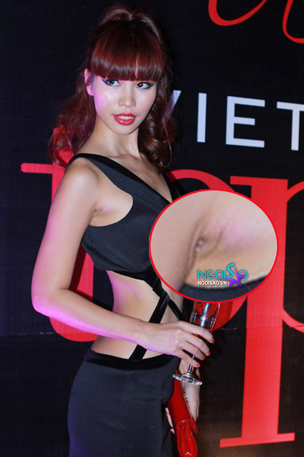 Hà Anh và vùng da dưới cánh tay khó hiểu.