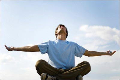 Khuyến cáo: chuyên tâm, hít thở sâu và nhẹ nhàng thở ra 5 lần, làm cho bao phổi có được nghỉ ngơi.