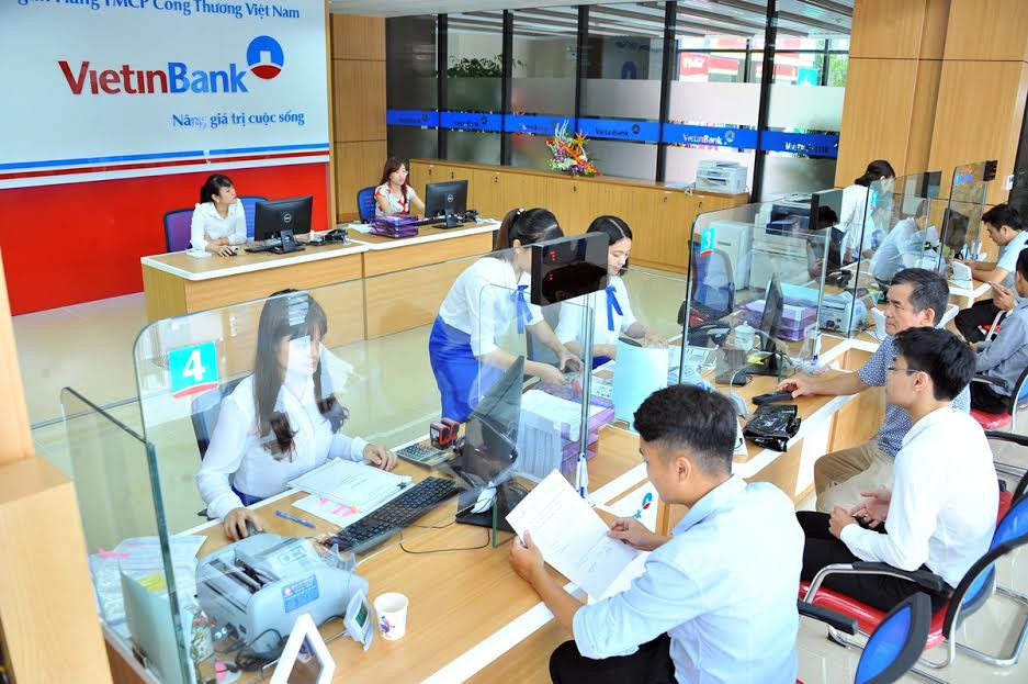 46.000 phần quà được tặng cho khách hàng gửi tiết kiệm có kỳ hạn.