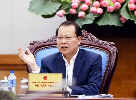 Phó Thủ tướng Vũ Văn Ninh yêu cầu tiếp tục thu hẹp diện doanh nghiệp nắm giữ 100% vốn Nhà nước. Ảnh: VGP/Thành Chung Phó Thủ tướng Vũ Văn Ninh yêu cầu tiếp tục thu hẹp diện doanh nghiệp nắm giữ 100% vốn Nhà nước. Ảnh: VGP/Thành Chung