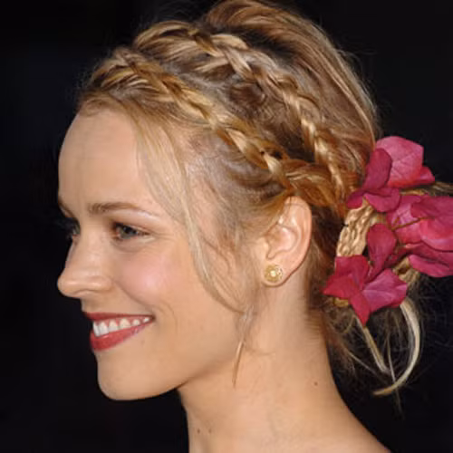 Rachel Mcadams rạng rỡ như một nàng tiên. Xem thêm: Mốt tóc ướt/Tóc búi updo/Tóc Bob giả