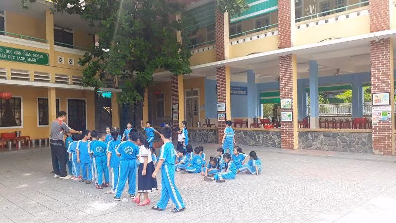 "Ai cũng đồng ý huy động đóng góp, chỉ tại giáo viên không biết cách nói" ảnh 2 "Ai cũng đồng ý huy động đóng góp, chỉ tại giáo viên không biết cách nói" ảnh 2