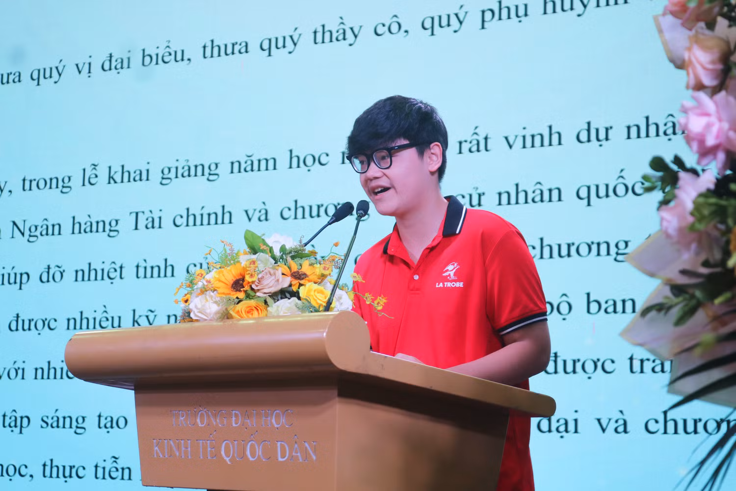 Võ Trường Giang - Sinh viên xuất sắc khóa 1, ngành Tài chính và Quản lý, chương trình cử nhân quốc tế liên kết giữa Đại học Kinh tế quốc dân và Đại học La Trobe