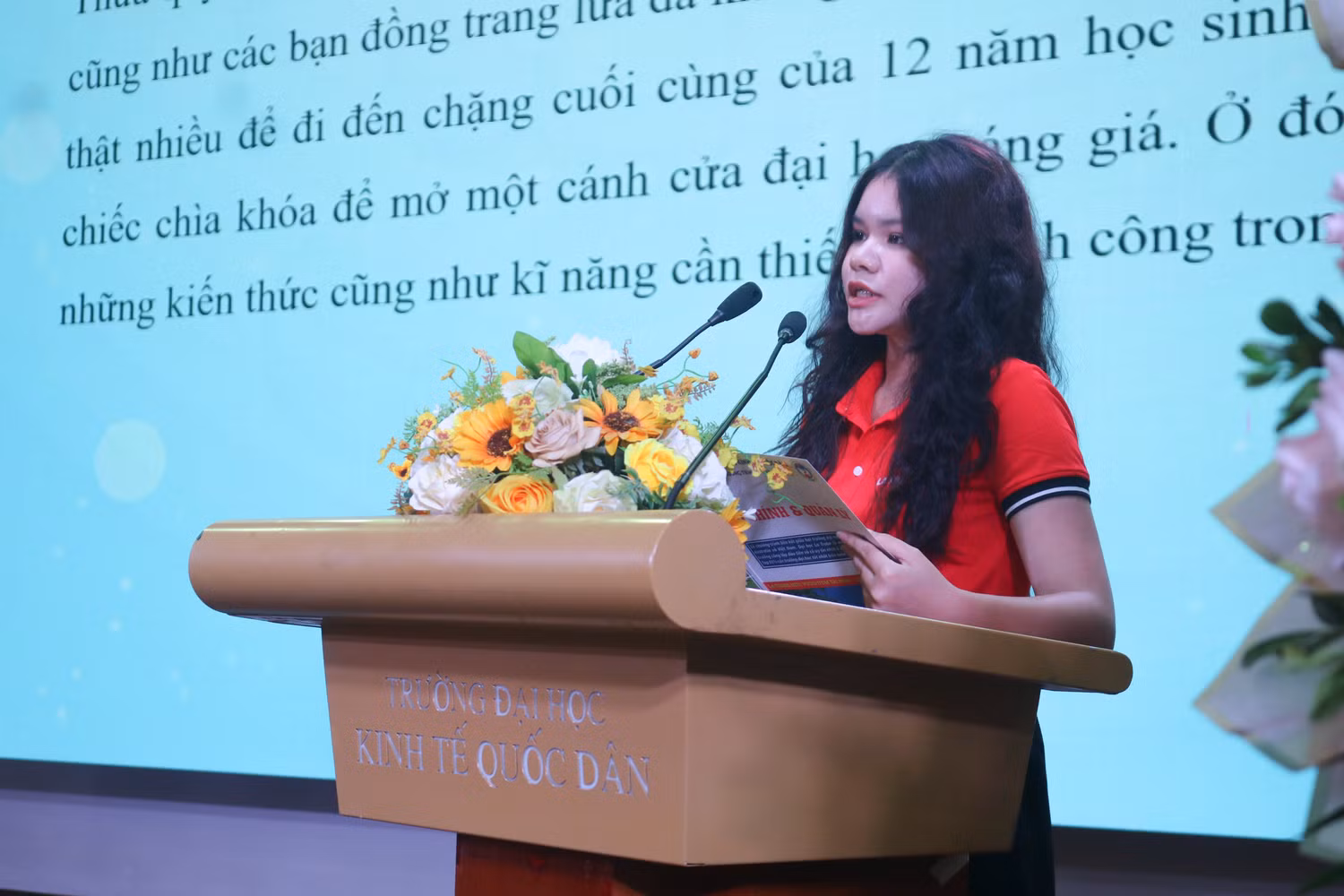 Lê Châu Anh - Tân sinh viên khóa 2, chuyên ngành Tài chính và Quản lý chương trình cử nhân Quốc tế liên kết giữa Đại học La Trobe và Đại học Kinh tế quốc dân