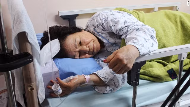 Shin Young Ja vẫn hy vọng tìm được ân nhân đã cứu mình.