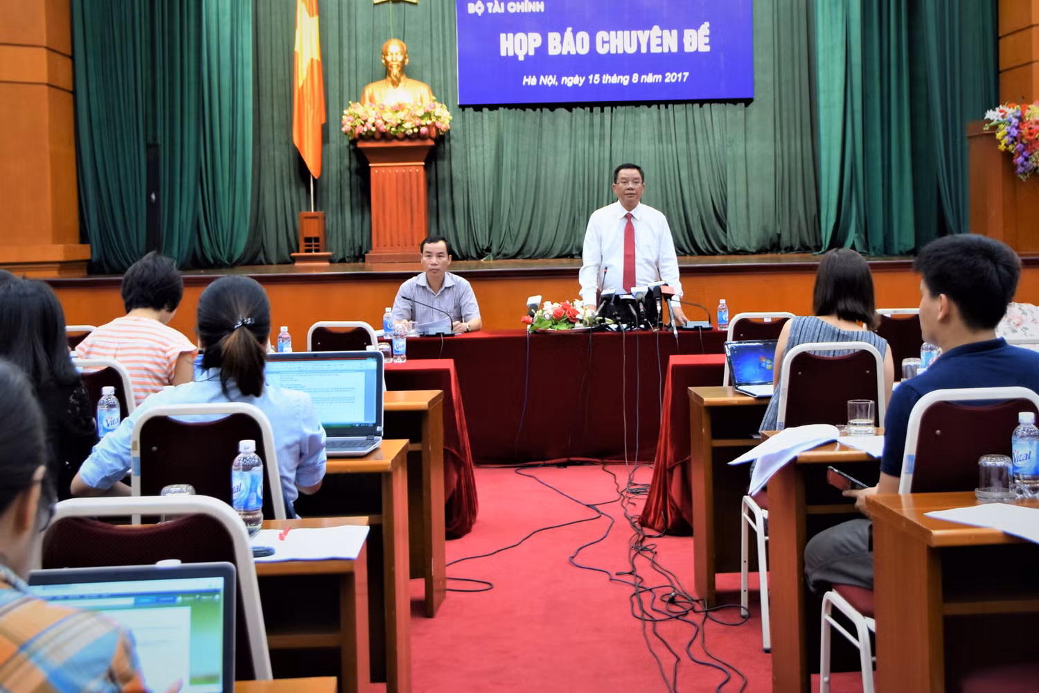 Tiến sĩ Nguyễn Minh Phong: Tăng thuế đừng để ảnh hưởng tới người nghèo ảnh 2