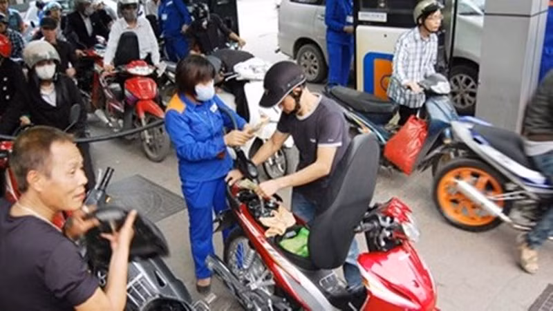 Giá xăng dầu giảm lần thứ 5 trong năm: Ảnh minh họa