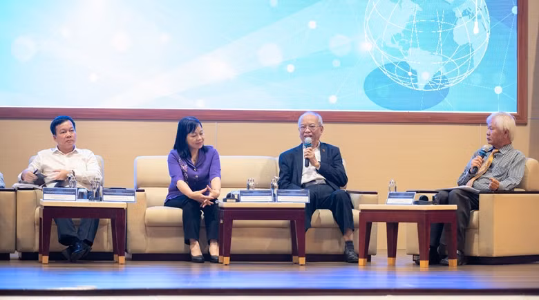 Các đại biểu trao đổi tại hội thảo: Ảnh: Ảnh: hcmcpv.org.vn