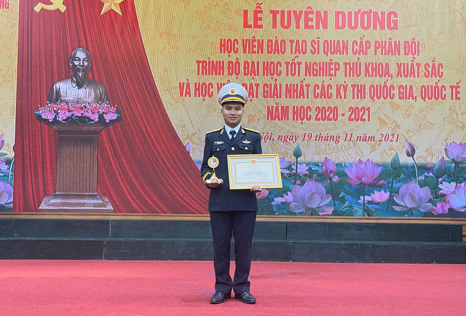 Trương Công Hòa tại lễ tuyên dương. (Ảnh: NVCC) Trương Công Hòa tại lễ tuyên dương. (Ảnh: NVCC)