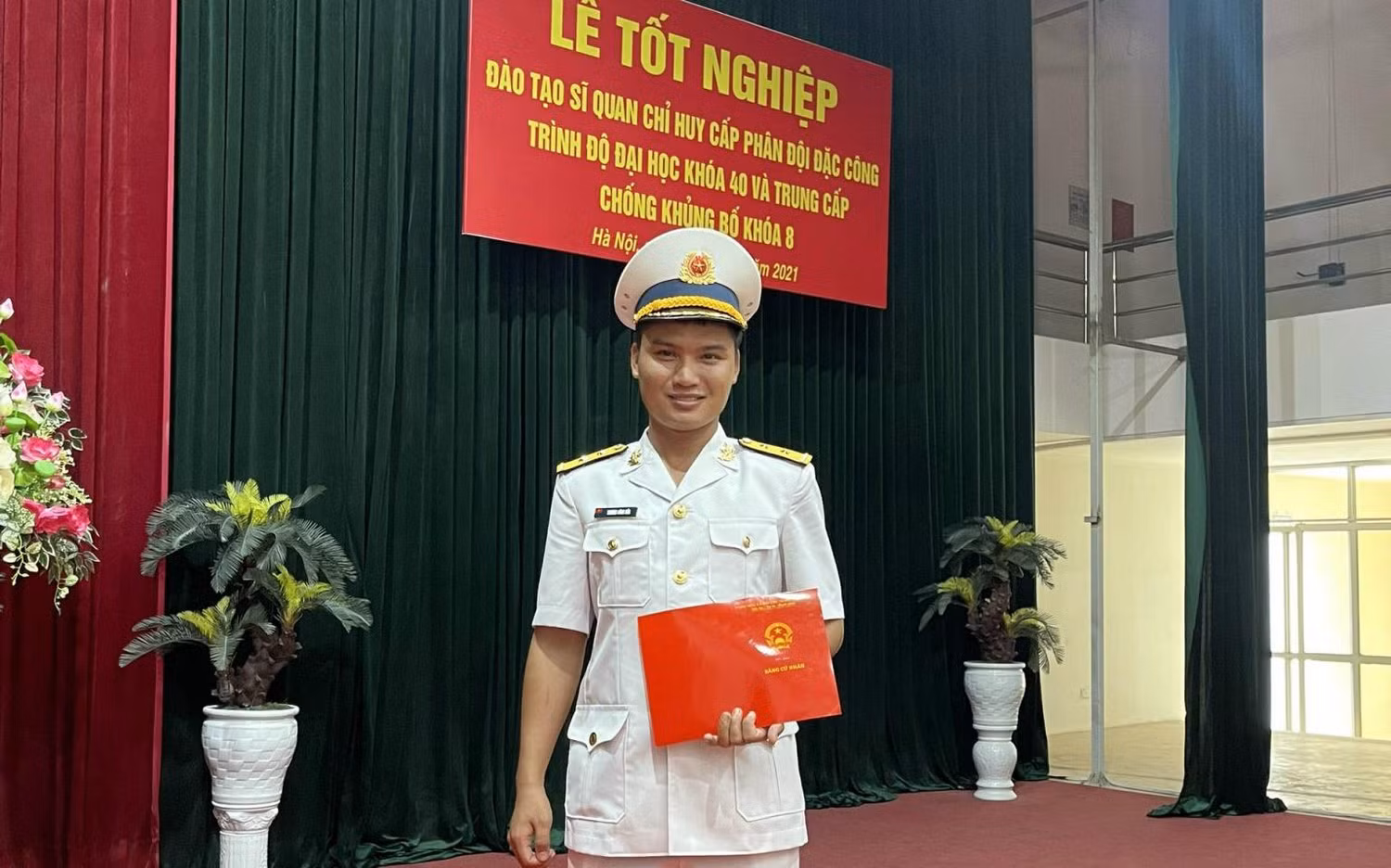 Bên cạnh sự nỗ lực trong học tập, Trương Công Hòa còn năng nổ tham gia vào nhiều hoạt động ngoại khóa. (Ảnh: NVCC) Bên cạnh sự nỗ lực trong học tập, Trương Công Hòa còn năng nổ tham gia vào nhiều hoạt động ngoại khóa. (Ảnh: NVCC)