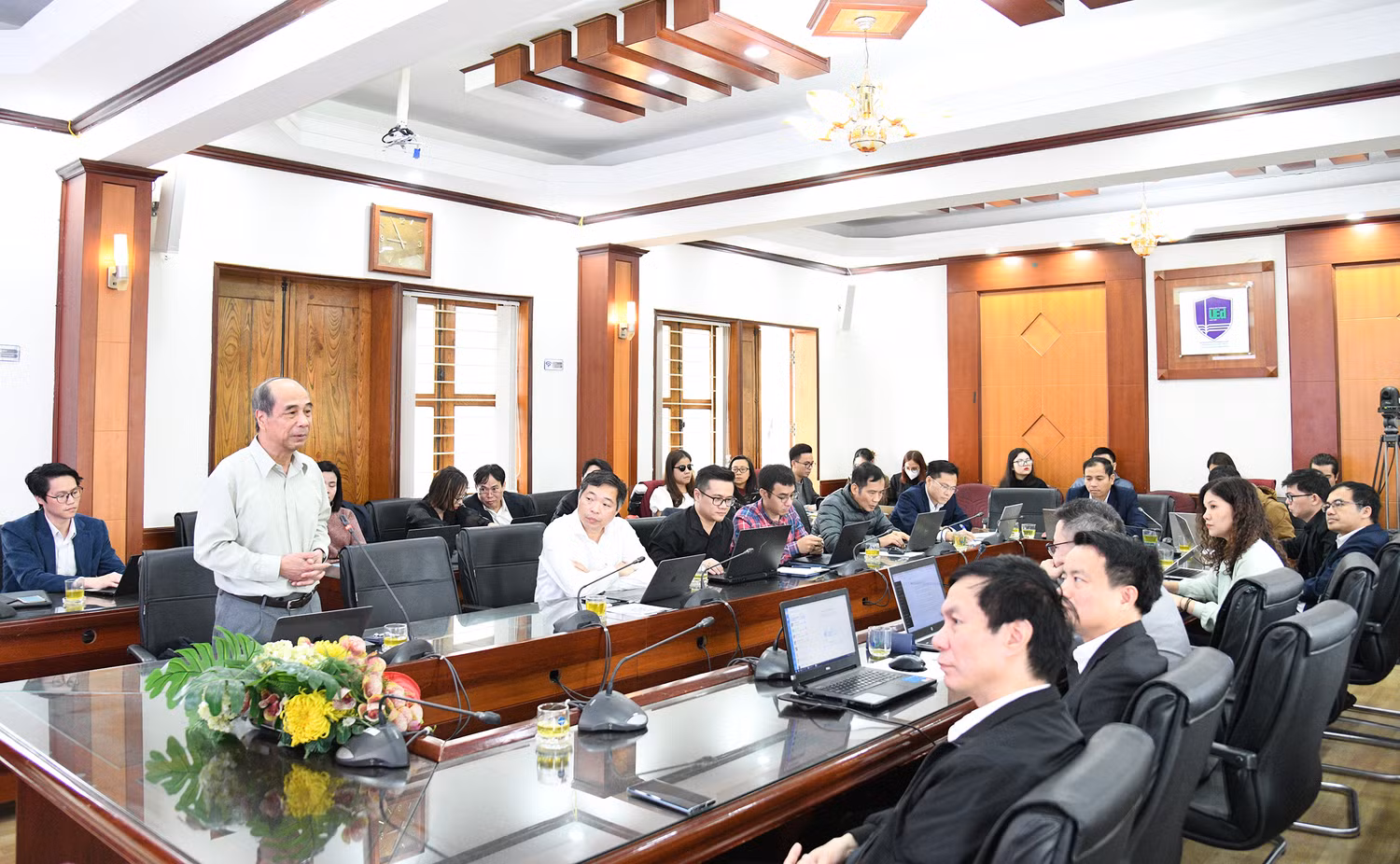 GS.TS. Hồ Tú Bảo – Viện Nghiên cứu cao cấp về Toán.