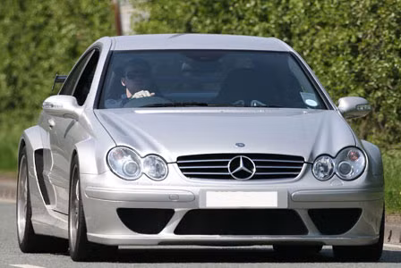 Sau đó đến Mercedes