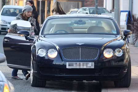 Vài ba năm gần đây, người ta thấy vợ chồng Rooney ra đường với chiếc Bentley nhiều hơn