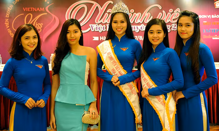 Khởi động cuộc thi “Nữ sinh viên Việt Nam duyên dáng 2015” ảnh 2