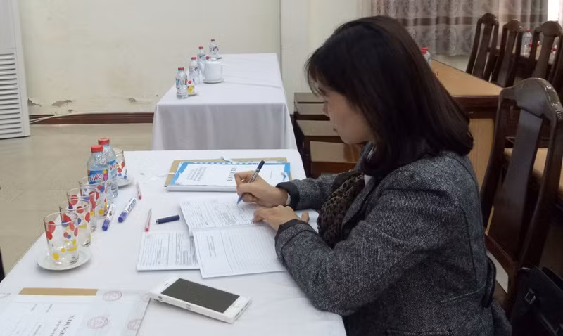 Một ứng viên tham gia kỳ thi tuyển chức danh Hiệu trưởng. Ảnh: TT