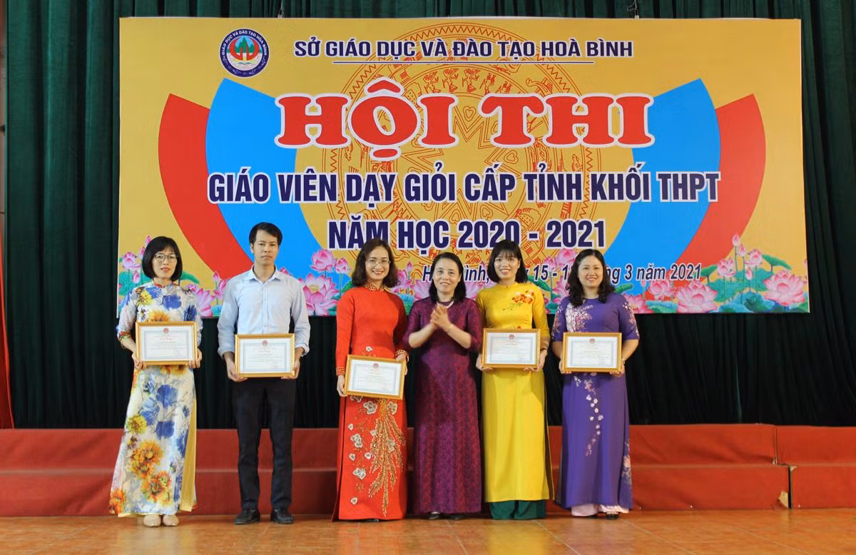 Hòa Bình: Giáo viên môn chuyên thi GV giỏi cấp tỉnh không đạt giải sẽ bị xử lý ảnh 1
