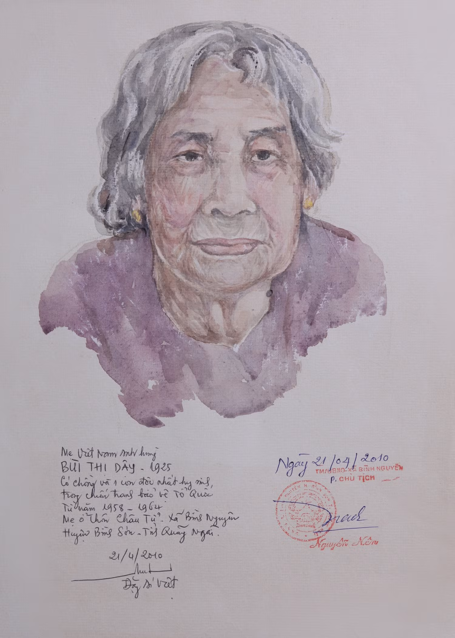Trước đó, vào năm 2010, cũng tại đây đã diễn ra triển lãm "Hành trình nét thời gian" với hơn 100 bức ký họa Mẹ Việt Nam Anh hùng.