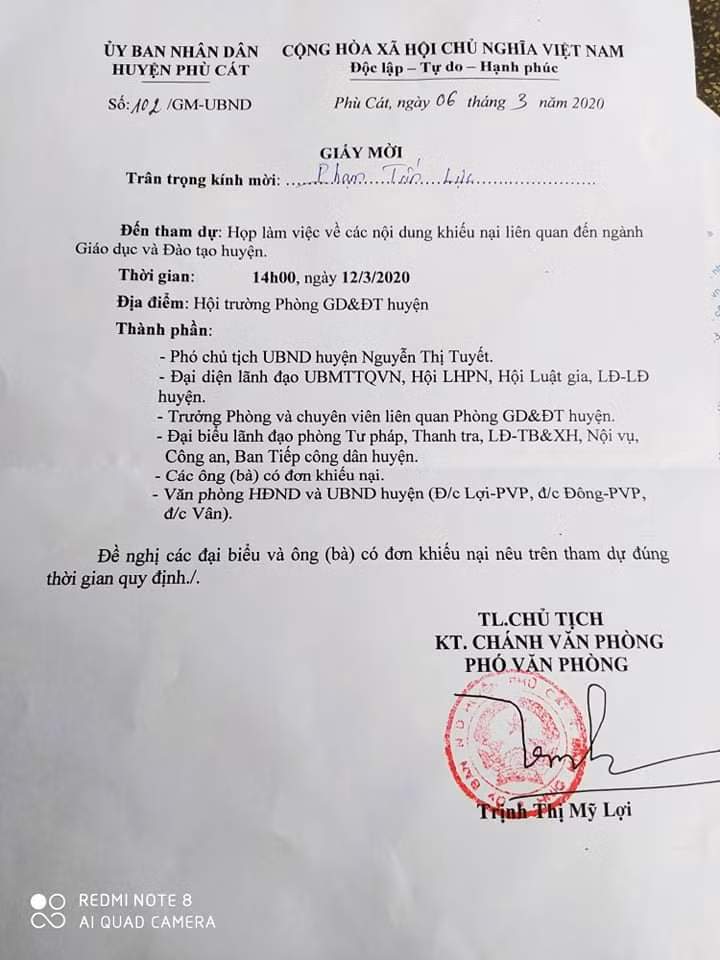 Giáo viên hợp đồng Phù Cát được Ủy ban Nhân dân huyện mời đến đối thoại, nghe giải trình (Ảnh:V.N) Giáo viên hợp đồng Phù Cát được Ủy ban Nhân dân huyện mời đến đối thoại, nghe giải trình (Ảnh:V.N)