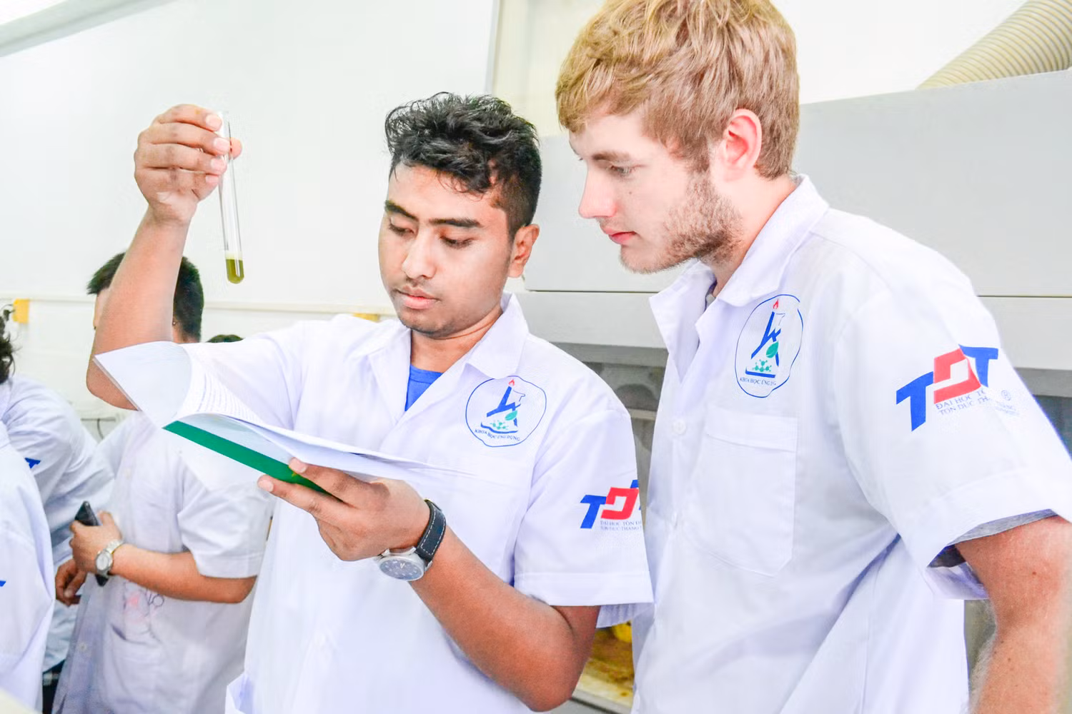 Sau khi Tổng Liên đoàn Lao động Việt Nam công bố quyết định đình chỉ Hiệu trưởng thì số lượng học sinh xác nhận học tập tại Trường Đại học Tôn Đức Thắng đã giảm đáng kể. (ảnh: TDTU)