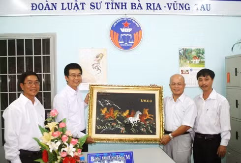 Ban chủ nhiệm Đoàn luật sư tỉnh Bà Rịa - Vũng Tàu trong một lần tiếp khách (ảnh minh họa: website Bộ Tư Pháp)