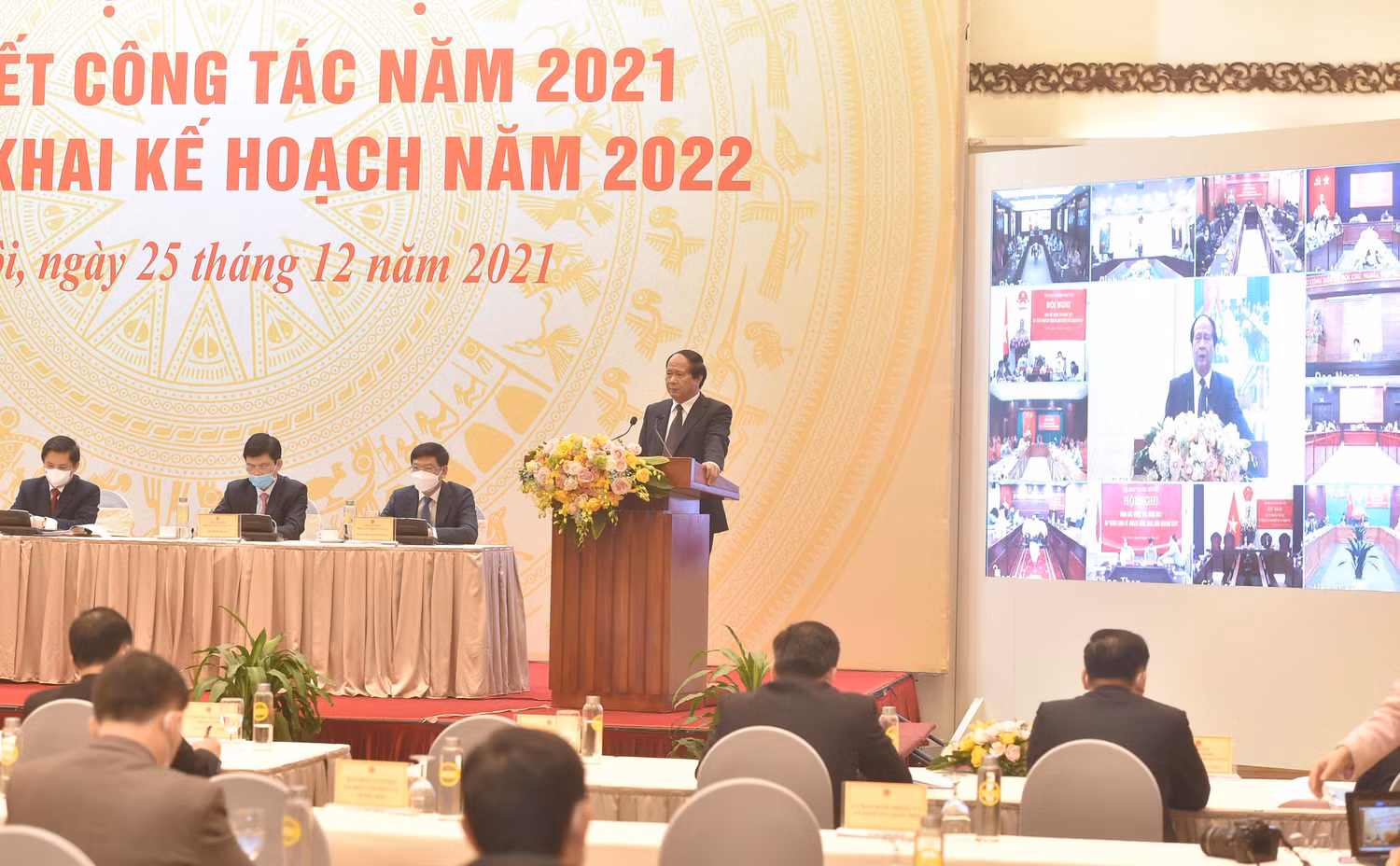 Phó Thủ tướng Chính phủ Lê Văn Thành phát biểu chỉ đạo Hội nghị triển khai kế hoạch năm 2022 của Bộ Giao thông vận tải. Ảnh: VGP/Đức Tuân