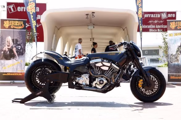 Chiêm ngưỡng hàng nghìn mô tô khủng xuất hiện tại lễ hội Biker Fest ảnh 6 Chiêm ngưỡng hàng nghìn mô tô khủng xuất hiện tại lễ hội Biker Fest ảnh 6