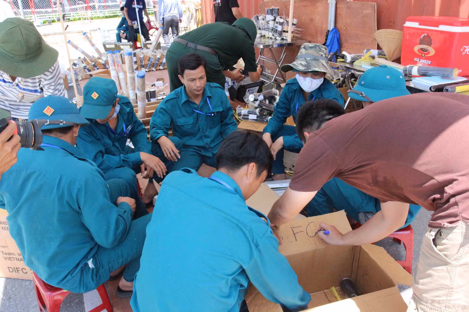 Được thành lập vào tháng 8/2008, đội Pháo hoa Quốc tế Đà Nẵng là đại diện đầu tiên của Việt Nam tham gia vào các cuộc thi trình diễn pháo hoa quốc tế, có trang thiết bị bắn hiện đại ngang tầm với các nước trên thế giới. Được thành lập vào tháng 8/2008, đội Pháo hoa Quốc tế Đà Nẵng là đại diện đầu tiên của Việt Nam tham gia vào các cuộc thi trình diễn pháo hoa quốc tế, có trang thiết bị bắn hiện đại ngang tầm với các nước trên thế giới.