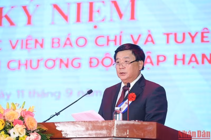 Đồng chí Nguyễn Xuân Thắng, Ủy viên Bộ Chính trị, Giám đốc Học viện Chính trị quốc gia Hồ Chí Minh phát biểu tại Lễ kỷ niệm Đồng chí Nguyễn Xuân Thắng, Ủy viên Bộ Chính trị, Giám đốc Học viện Chính trị quốc gia Hồ Chí Minh phát biểu tại Lễ kỷ niệm