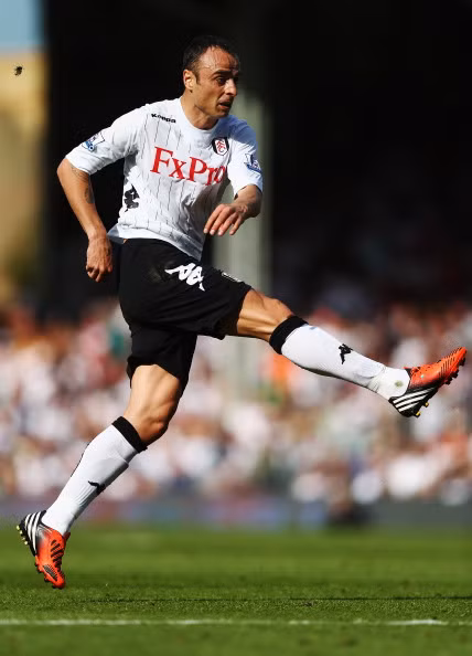 Dimitar Berbatov tiết lộ chuẩn bị ra cuốn tự truyện nói về cuộc đời và sự nghiệp của mình. Sau những lời chỉ trích hướng về ông thày cũ Sir Alex Ferguson, cuốn tự truyện của Berbatov đang hứa hẹn rất nhiều tình tiết, cũng như lời chia sẻ gây sốc.