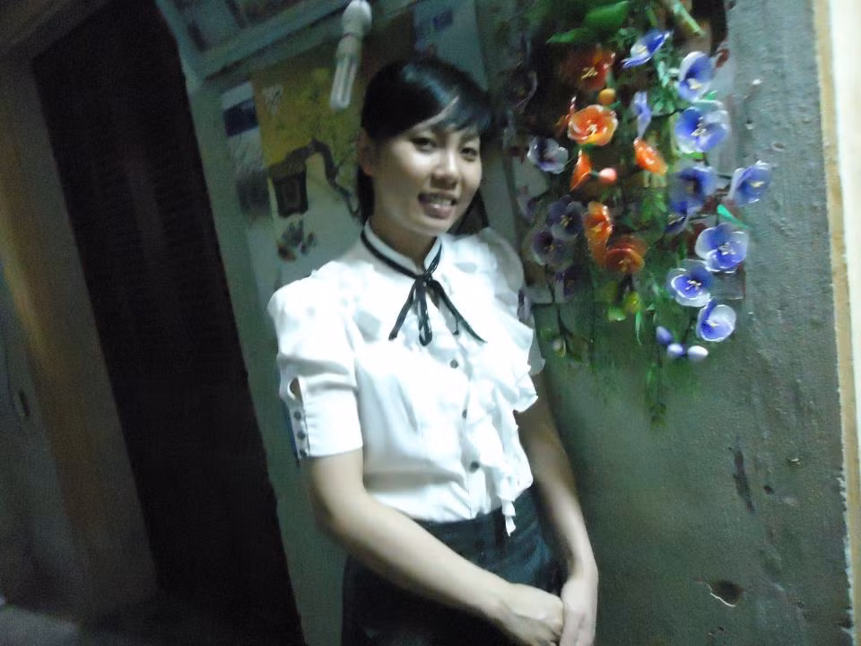 Ngọc Mai là cô gái vui vẻ, năng động nhưng cũng là cô gái sống tình cảm, nhiệt tình trong mọi lĩnh vực, sống ngay thẳng, hòa đồng với tất cả mọi người, đặc biệt Ngọc Mai cũng rất thích tà áo dài Việt Nam