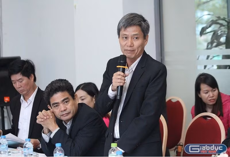 Tiến sĩ Hồ Cảnh Hạnh – Hiệu trưởng trường Cao đẳng sư phạm Bà Rịa – Vũng Tàu đề xuất phương án, các trường cao đẳng sư phạm địa phương chủ trì, liên kết với các trường đại học sư phạm để thực hiện nhiệm vụ nâng chuẩn giáo viên tiểu học. (Ảnh: Thùy Linh) Tiến sĩ Hồ Cảnh Hạnh – Hiệu trưởng trường Cao đẳng sư phạm Bà Rịa – Vũng Tàu đề xuất phương án, các trường cao đẳng sư phạm địa phương chủ trì, liên kết với các trường đại học sư phạm để thực hiện nhiệm vụ nâng chuẩn giáo viên tiểu học. (Ảnh: Thùy Linh)