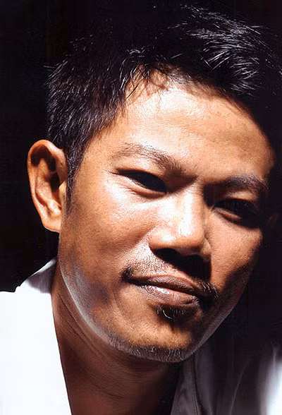 "Quan niệm của tôi về nữ giới khá cổ điển. Có nghĩa là họ cần có sự phân biệt rạch ròi với một người đàn ông. Cái nhìn ban đầu, giọng nói của người ấy khi cất lên, phải thật nữ tính. Như thế mới thu hút được tôi", nhạc sỹ Quốc Bảo chia sẻ quan điểm về Phụ nữ. "Quan niệm của tôi về nữ giới khá cổ điển. Có nghĩa là họ cần có sự phân biệt rạch ròi với một người đàn ông. Cái nhìn ban đầu, giọng nói của người ấy khi cất lên, phải thật nữ tính. Như thế mới thu hút được tôi", nhạc sỹ Quốc Bảo chia sẻ quan điểm về Phụ nữ.